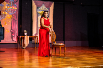 Foto - CINE TEATRO EM PEDRINHAS PAULISTA É PALCO DE ESPETÁCULO DE ÓPERA “NESSUN DORMA”.