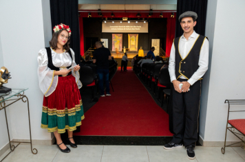 Foto - CINE TEATRO EM PEDRINHAS PAULISTA É PALCO DE ESPETÁCULO DE ÓPERA “NESSUN DORMA”.