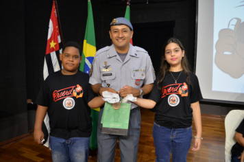 Foto - FORMATURA DO PROERD 2025 EM PEDRINHAS PAULISTA.