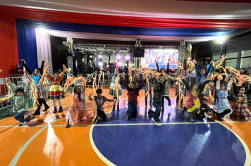 Foto - PREFEITURA DE PEDRINHAS PAULISTA REALIZA FESTA JUNINA DA EMEF PROF. CLÓVIS MANFIO 2025.