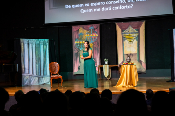 Foto - CINE TEATRO EM PEDRINHAS PAULISTA É PALCO DE ESPETÁCULO DE ÓPERA “NESSUN DORMA”.