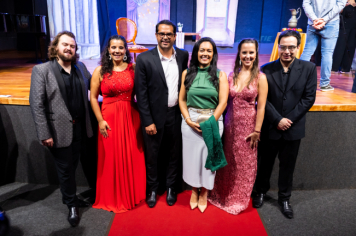 Foto - CINE TEATRO EM PEDRINHAS PAULISTA É PALCO DE ESPETÁCULO DE ÓPERA “NESSUN DORMA”.