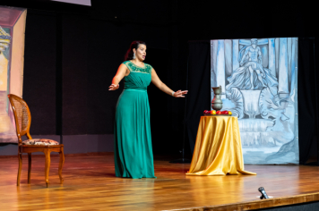 Foto - CINE TEATRO EM PEDRINHAS PAULISTA É PALCO DE ESPETÁCULO DE ÓPERA “NESSUN DORMA”.