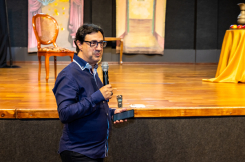 Foto - CINE TEATRO EM PEDRINHAS PAULISTA É PALCO DE ESPETÁCULO DE ÓPERA “NESSUN DORMA”.