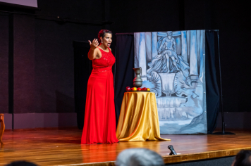 Foto - CINE TEATRO EM PEDRINHAS PAULISTA É PALCO DE ESPETÁCULO DE ÓPERA “NESSUN DORMA”.