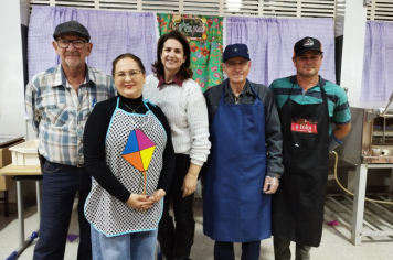 Foto - PREFEITURA DE PEDRINHAS PAULISTA REALIZA FESTA JUNINA DA EMEF PROF. CLÓVIS MANFIO 2025.