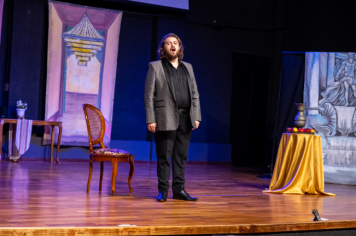 Foto - CINE TEATRO EM PEDRINHAS PAULISTA É PALCO DE ESPETÁCULO DE ÓPERA “NESSUN DORMA”.