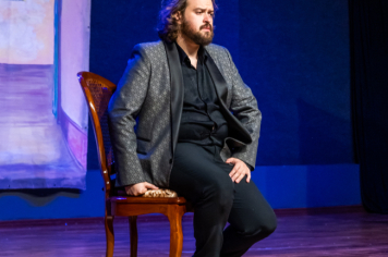 Foto - CINE TEATRO EM PEDRINHAS PAULISTA É PALCO DE ESPETÁCULO DE ÓPERA “NESSUN DORMA”.
