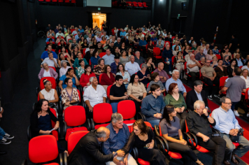 Foto - CINE TEATRO EM PEDRINHAS PAULISTA É PALCO DE ESPETÁCULO DE ÓPERA “NESSUN DORMA”.