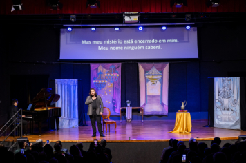 Foto - CINE TEATRO EM PEDRINHAS PAULISTA É PALCO DE ESPETÁCULO DE ÓPERA “NESSUN DORMA”.