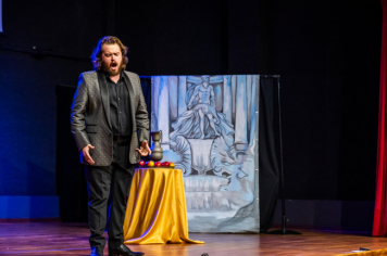 Foto - CINE TEATRO EM PEDRINHAS PAULISTA É PALCO DE ESPETÁCULO DE ÓPERA “NESSUN DORMA”.