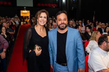 Foto - CINE TEATRO EM PEDRINHAS PAULISTA É PALCO DE ESPETÁCULO DE ÓPERA “NESSUN DORMA”.