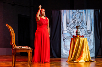 Foto - CINE TEATRO EM PEDRINHAS PAULISTA É PALCO DE ESPETÁCULO DE ÓPERA “NESSUN DORMA”.