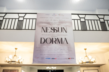 Foto - CINE TEATRO EM PEDRINHAS PAULISTA É PALCO DE ESPETÁCULO DE ÓPERA “NESSUN DORMA”.
