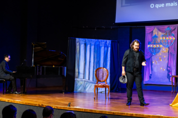 Foto - CINE TEATRO EM PEDRINHAS PAULISTA É PALCO DE ESPETÁCULO DE ÓPERA “NESSUN DORMA”.