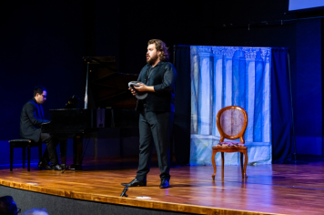 Foto - CINE TEATRO EM PEDRINHAS PAULISTA É PALCO DE ESPETÁCULO DE ÓPERA “NESSUN DORMA”.