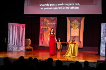 Foto - CINE TEATRO EM PEDRINHAS PAULISTA É PALCO DE ESPETÁCULO DE ÓPERA “NESSUN DORMA”.