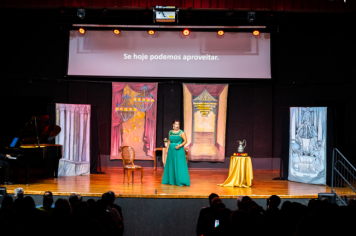 Foto - CINE TEATRO EM PEDRINHAS PAULISTA É PALCO DE ESPETÁCULO DE ÓPERA “NESSUN DORMA”.