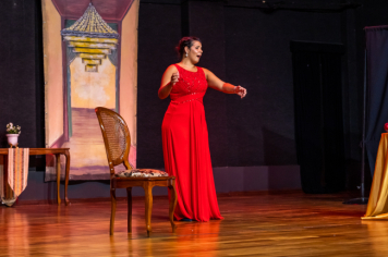 Foto - CINE TEATRO EM PEDRINHAS PAULISTA É PALCO DE ESPETÁCULO DE ÓPERA “NESSUN DORMA”.
