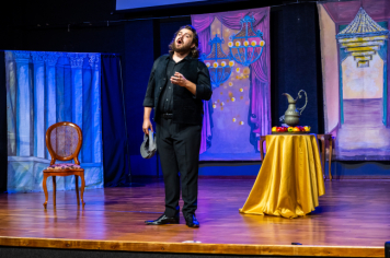 Foto - CINE TEATRO EM PEDRINHAS PAULISTA É PALCO DE ESPETÁCULO DE ÓPERA “NESSUN DORMA”.