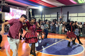 Foto - PREFEITURA DE PEDRINHAS PAULISTA REALIZA FESTA JUNINA DA EMEF PROF. CLÓVIS MANFIO 2025.