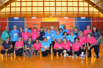 TIME DE VOLEI ADAPTADO DO CCI DE PEDRINHAS PAULISTA REALIZA AMISTOSO CONTRA CRUALIZA.