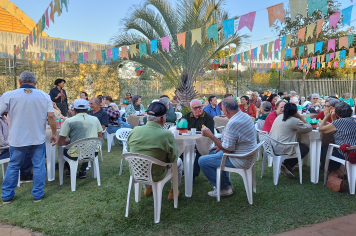 PREFEITURA MUNICIPAL REALIZA FESTA JUNINA PARA GRUPOS DA 3º IDADE.
