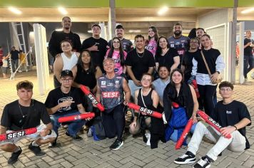 ALUNOS DO PROJETO DE VOLEI MUNICIPAL PRESTIGIAM FINAL DO CAMPEONATO PAULISTA DE VOLEI.