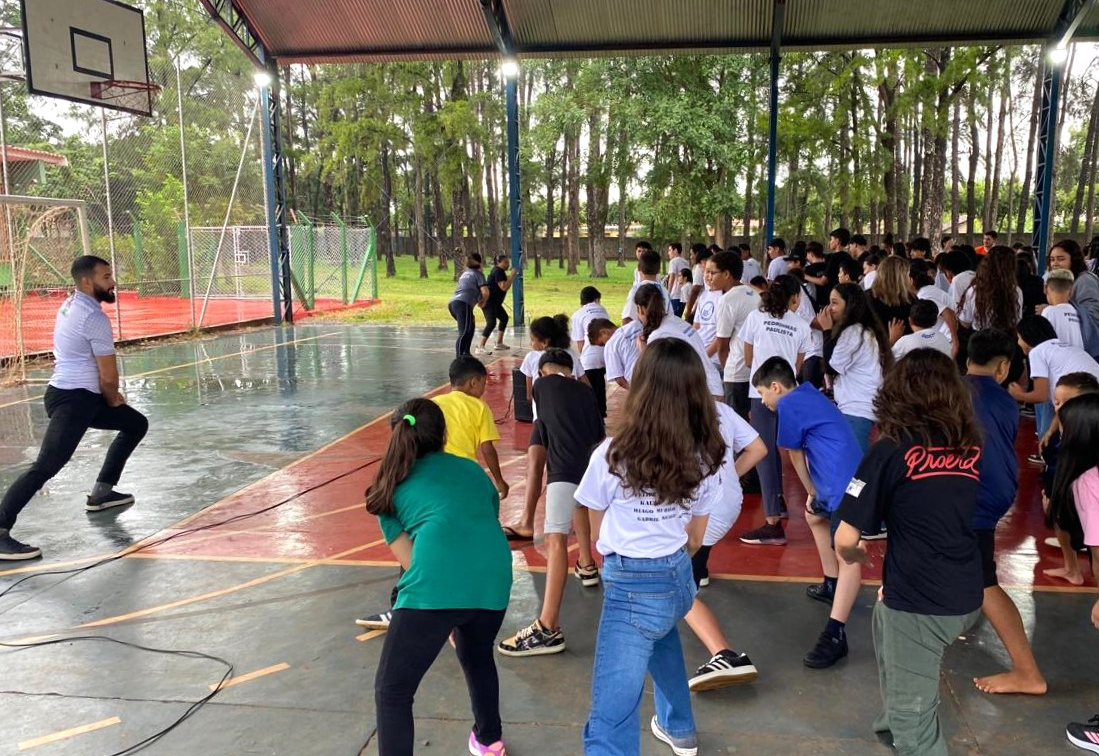 EM PARCERIA COM PREFEITURA MUNICIPAL, ESCOLA BENEDICTIS PROMOVE ATIVIDADE FISICA NO ACOLHIMENTO PARA VOLTA AS AULAS 2025.