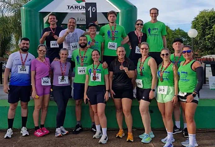 EQUIPE PEDRINHAS RUNNERS RECEBE PREMIAÇÃO GERAL DE EQUIPE E TROFÉUS POR CATEGORIA.