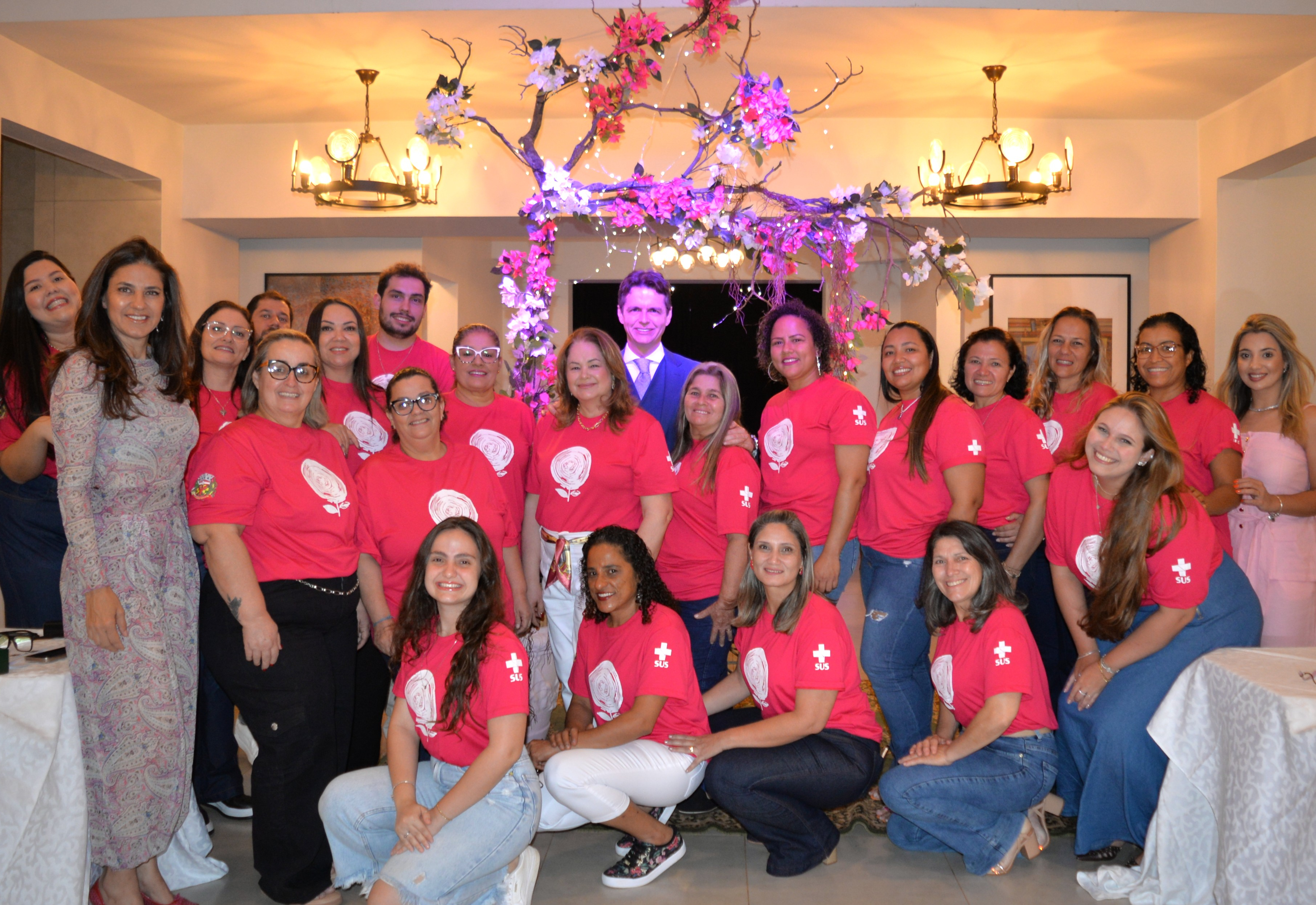 PALESTRA SOBRE PREVENÇÃO DO CÂNCER DE MAMA MARCA A CAMPANHA OUTUBRO ROSA EM PEDRINHAS PAULISTA.