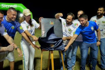 Foto - PREFEITURA COMEMORA A ILUMINAÇÃO DO ESTADIO MUNICIPAL COM O 1º JOGO DAS ESTRELAS.