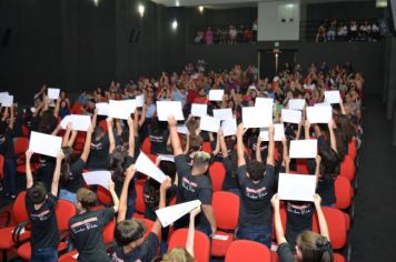 Foto - FORMATURA DO PROERD 2024 EM PEDRINHAS PAULISTA. 