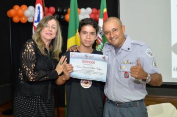 Foto - FORMATURA DO PROERD 2024 EM PEDRINHAS PAULISTA. 