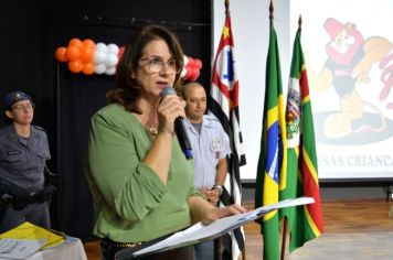 Foto - FORMATURA DO PROERD 2024 EM PEDRINHAS PAULISTA. 