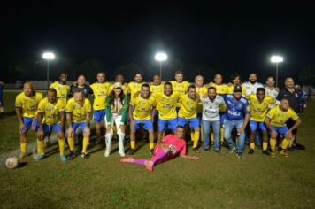 Foto - PREFEITURA COMEMORA A ILUMINAÇÃO DO ESTADIO MUNICIPAL COM O 1º JOGO DAS ESTRELAS.