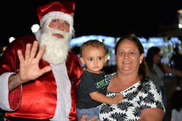 Foto - PROMOVE CANTATA DE NATAL E ENTREGA DE BRINQUEDOS COM A CHEGADA DO PAPAI NOEL