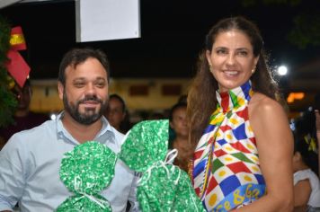 Foto - PROMOVE CANTATA DE NATAL E ENTREGA DE BRINQUEDOS COM A CHEGADA DO PAPAI NOEL