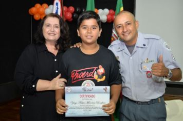 Foto - FORMATURA DO PROERD 2024 EM PEDRINHAS PAULISTA. 