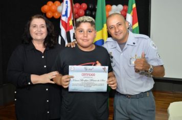 Foto - FORMATURA DO PROERD 2024 EM PEDRINHAS PAULISTA. 