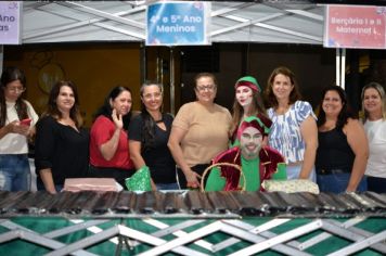 Foto - PROMOVE CANTATA DE NATAL E ENTREGA DE BRINQUEDOS COM A CHEGADA DO PAPAI NOEL