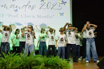 Foto - FORMATURA 5ª ANO EMEF. PROF. CLOVIS MANFIO 2025.