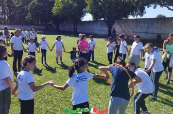 Foto - 1ª COLONIA DE FÉRIAS PROMOVIDA PELA PREFEITURA MUNICIPAL É UM SUCESSO EM PEDRINHAS PAULISTA COM MAIS DE 100 ATIVIDADES RECREATIVAS.