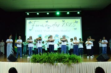 Foto - FORMATURA 5ª ANO EMEF. PROF. CLOVIS MANFIO 2025.