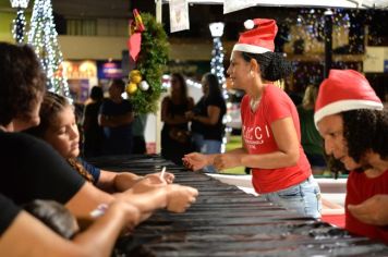 Foto - PROMOVE CANTATA DE NATAL E ENTREGA DE BRINQUEDOS COM A CHEGADA DO PAPAI NOEL