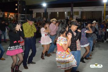 Foto - PREFEITURA MUNICIPAL REALIZA FESTA JUNINA DA ESCOLA CLOVIS MANFIO 2023.