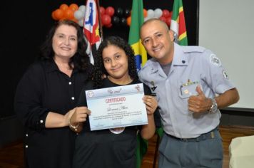 Foto - FORMATURA DO PROERD 2024 EM PEDRINHAS PAULISTA. 