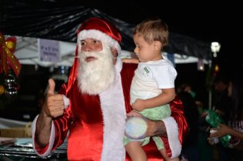 Foto - PROMOVE CANTATA DE NATAL E ENTREGA DE BRINQUEDOS COM A CHEGADA DO PAPAI NOEL