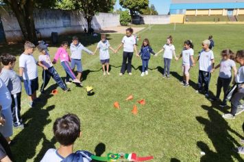 Foto - 1ª COLONIA DE FÉRIAS PROMOVIDA PELA PREFEITURA MUNICIPAL É UM SUCESSO EM PEDRINHAS PAULISTA COM MAIS DE 100 ATIVIDADES RECREATIVAS.