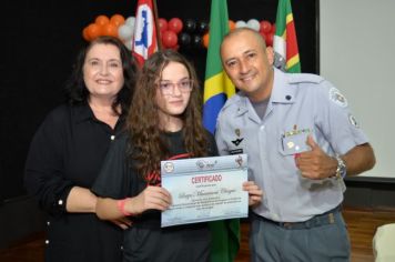 Foto - FORMATURA DO PROERD 2024 EM PEDRINHAS PAULISTA. 